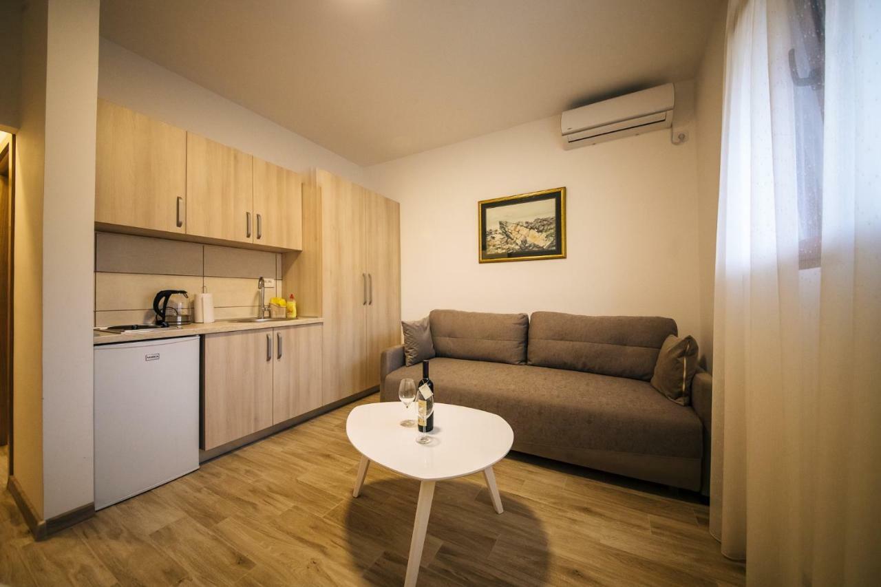 Apartments Vojislav Virpazar Kültér fotó